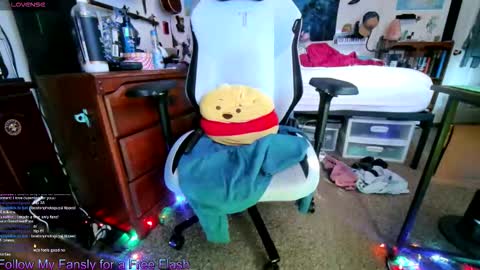 Aaron Skeetman online show from November 22, 2:15 pm