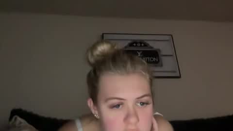 ababyy2901 online show from September 17, 6:39 am