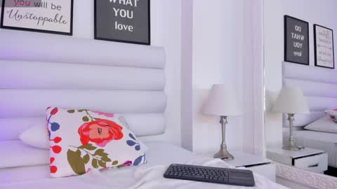 abbey_walker online show from February 12, 11:25 am