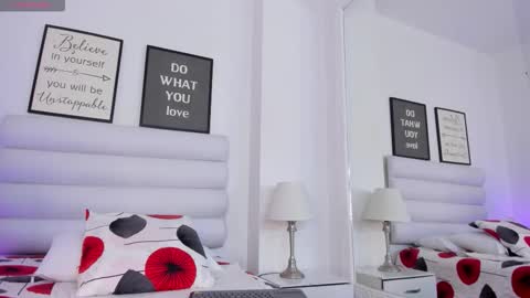 abbey_walker online show from January 9, 11:38 am