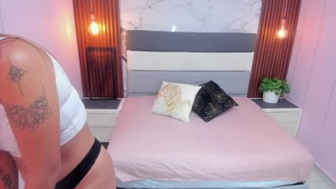 abbiecarson online show from April 8, 12:41 pm