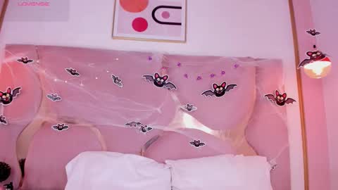 abbiejones_ online show from October 30, 2:50 pm