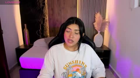 Snapshot of abby_millerr_ chatting on January 24, 12:20 pm Abbygail online show from January 24, 12:20 pm