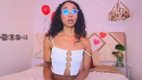 abby_riverss online show from February 24, 8:45 pm