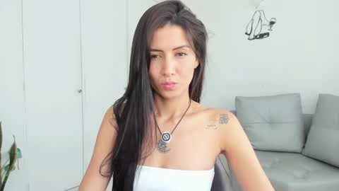 Laura  online show from May 9, 2:12 pm
