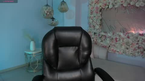 Abby Dalton  online show from April 19, 11:55 am