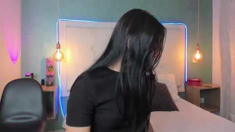 Abby Dixon  online show from January 12, 12:45 pm