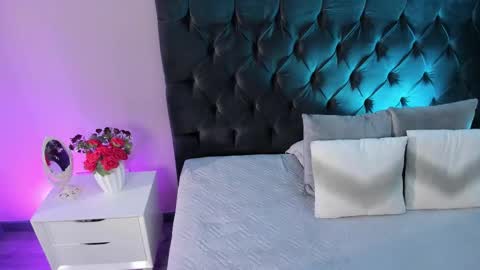 INSTAGRAM abby hall82 online show from November 17, 4:53 pm