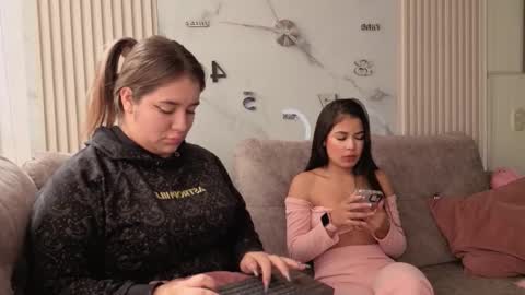 Abella online show from October 21, 1:48 pm