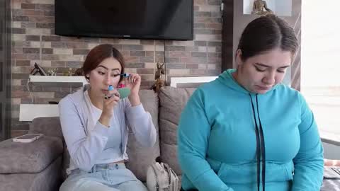 Abella online show from September 23, 2:11 pm