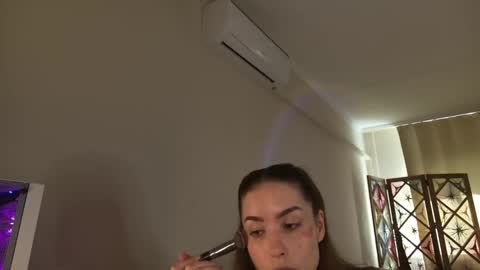 abella_danger_x online show from April 19, 7:20 am