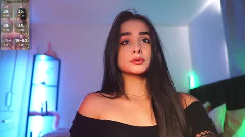 Snapshot of abigail_adamss_ chatting on October 23, 8:10 pm Abigail online show from October 23, 8:10 pm