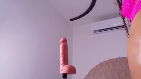 Abigail online show from December 18, 3:35 am