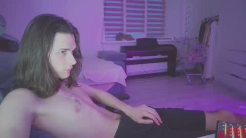 hi  cum in pvt noi extra tip online show from March 1, 2:44 pm