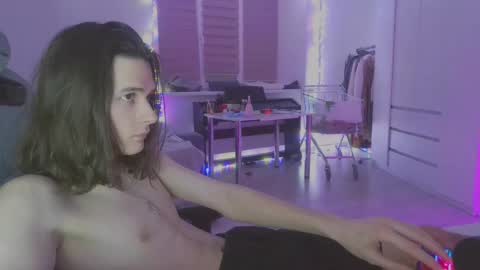 hi  cum in pvt noi extra tip online show from February 15, 7:50 pm