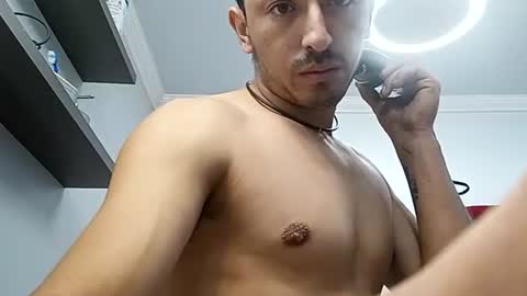 abrahamcardona11z online show from December 2, 4:00 am