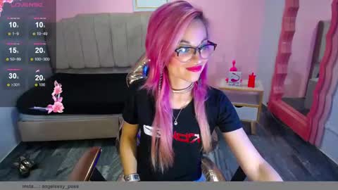 abril_ch_ online show from November 5, 11:01 am