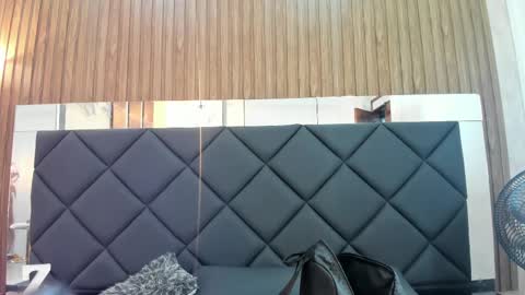 Abril  online show from February 19, 3:39 am