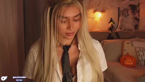 My name is Alexa. Please say hello I like to chat with you. If you have requests please use tip online show from October 7, 1:45 am