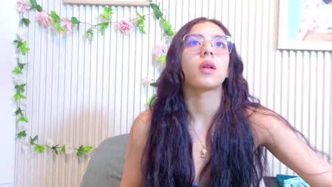 abrilmirren online show from March 8, 3:49 pm