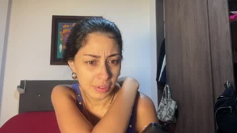 abrilsantosxo online show from April 4, 12:34 pm