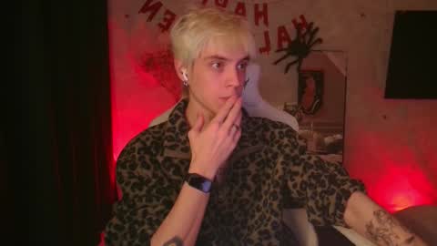 abslut online show from October 28, 3:46 pm