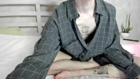 abslut online show from May 24, 2:12 pm