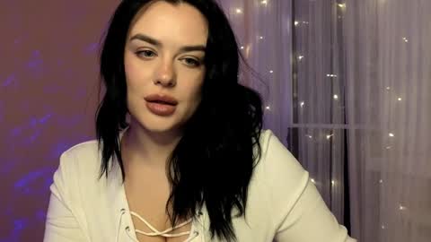 Snapshot of actavia_rose chatting on December 1, 6:10 pm my inst   love inside 17 online show from December 1, 6:10 pm