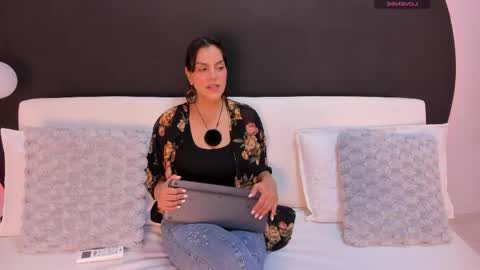    online show from April 14, 1:58 pm