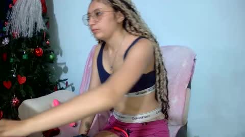 Ada naugthy28 online show from December 17, 12:39 am