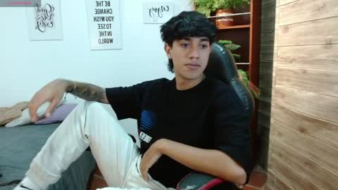 Adam online show from April 10, 9:08 pm