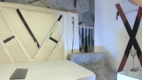 adammendoza34 online show from November 6, 2:47 am