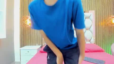 Adams Bobby online show from January 19, 11:42 am