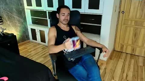 Im Adams Sanz online show from February 28, 11:42 pm