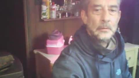 Snapshot of adamsny chatting on October 28, 11:44 am adamsny online show from October 28, 11:44 am