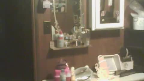 Snapshot of adamsny chatting on November 1, 5:39 am adamsny online show from November 1, 5:39 am