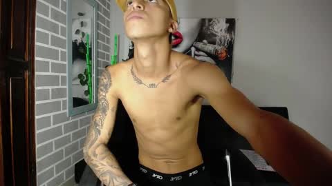 adan_connor online show from December 19, 4:13 pm