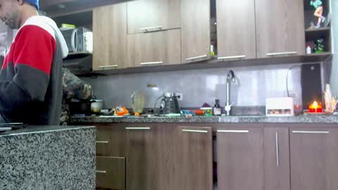 eva online show from February 25, 7:06 pm