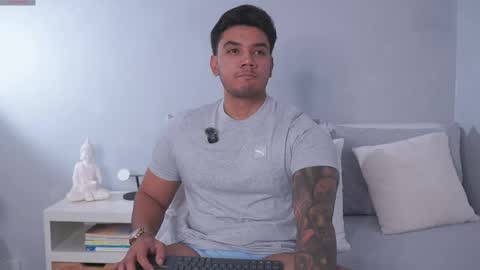 Adan Johns online show from June 5, 2:29 am