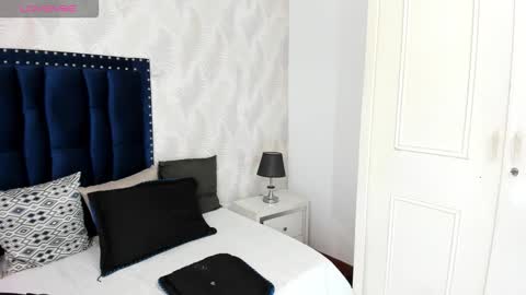 NIcolle online show from January 18, 2:15 pm