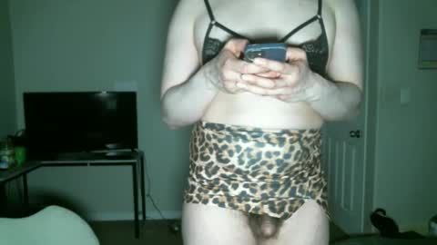 Snapshot of adelaideweight chatting on March 1, 6:03 am adelaideweight online show from March 1, 6:03 am