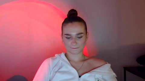 Adele Amore online show from March 3, 10:38 am