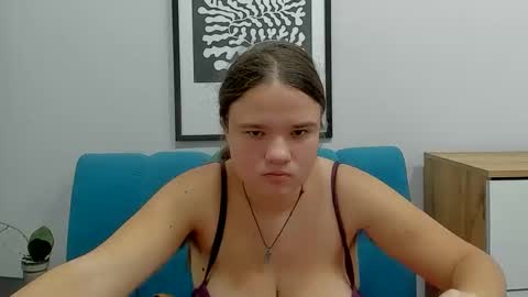 adelecruzz online show from February 6, 1:47 pm