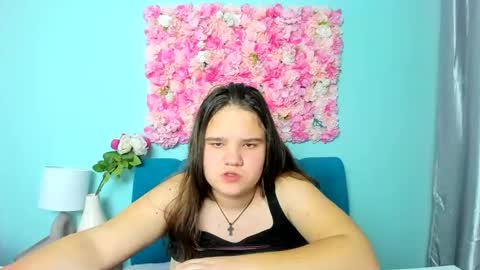 Snapshot of adelecruzz chatting on February 24, 4:58 pm adelecruzz online show from February 24, 4:58 pm