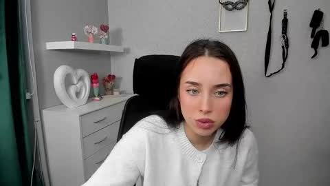 Adele online show from April 2, 5:37 am