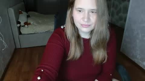 adelinalawson online show from May 12, 2:42 am