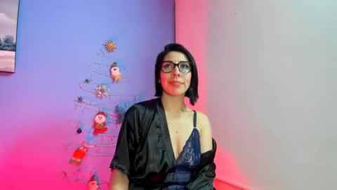 Adelle online show from December 14, 5:51 am