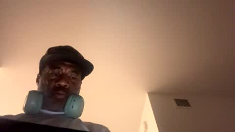 adick_ting online show from June 21, 11:27 am