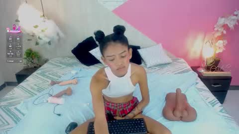 adisson_petite1 online show from January 16, 9:35 pm