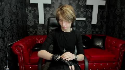 adonbev online show from April 3, 4:52 am